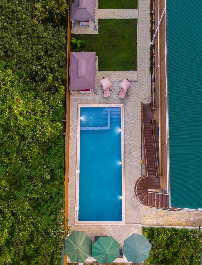 Abkhazia Tali Hotel Szuhumi Kültér fotó